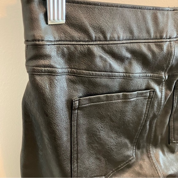 Spanx Faux Leather-Like Ankle Skinny Pants in Black Large - Picture 9 of 13